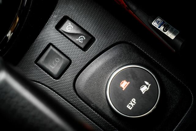 Renault CAPTUR 0.9 TCe Xmod | Leder | 17 inch LMV | Camera | PDC