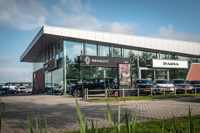 Renault CAPTUR 1.2 TCe 120pk Intens | Volledig dealer onderhouden | Trekhaak | Climate control |
