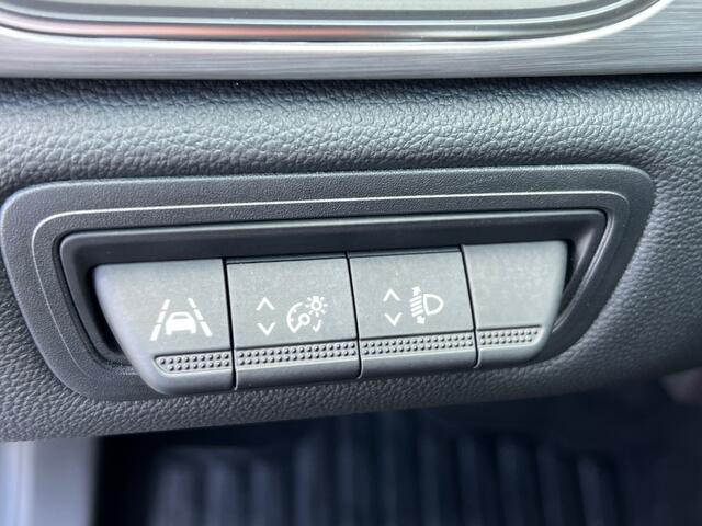 Renault CAPTUR 1.0 TCe 100 Intens Camera Trekhaak