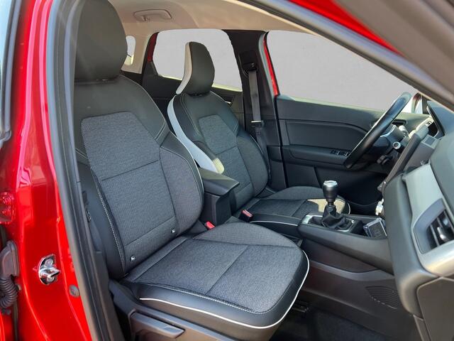 Renault CAPTUR 1.0 TCe 90 Intens CAMERA / STOELVERWARMING / 18 INCH / NAVI