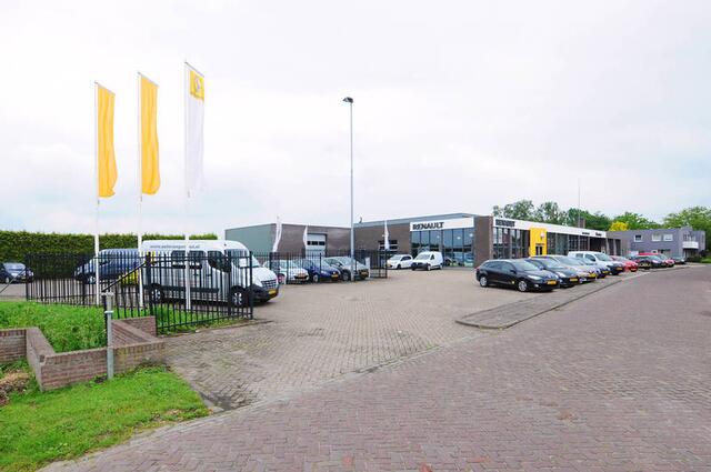 Renault CAPTUR TCe 90pk Intens / CAMERA / NAVI / PARKEER SENSOREN