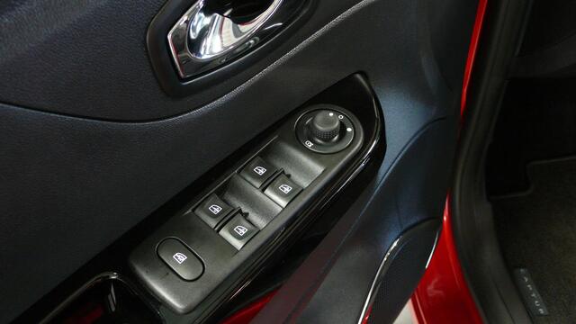 Renault CAPTUR 1.2 TCe Xmod | Automaat | Leder | Camera | 1e eigenaar