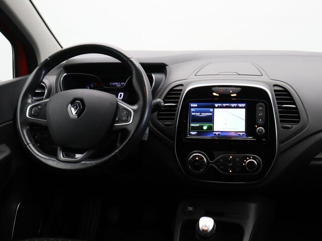 Renault CAPTUR TCe 90pk Intens |Volledig dealer onderhouden | Achteruitrijcamera | Parkeersensoren rondom | Lichtmetalen velgen | Navigatie |