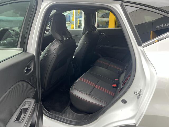 Renault CAPTUR 1.6 E-Tech plug-in hybrid 160 R.S.-Line | 360 graden camera | Stoelverwarming |