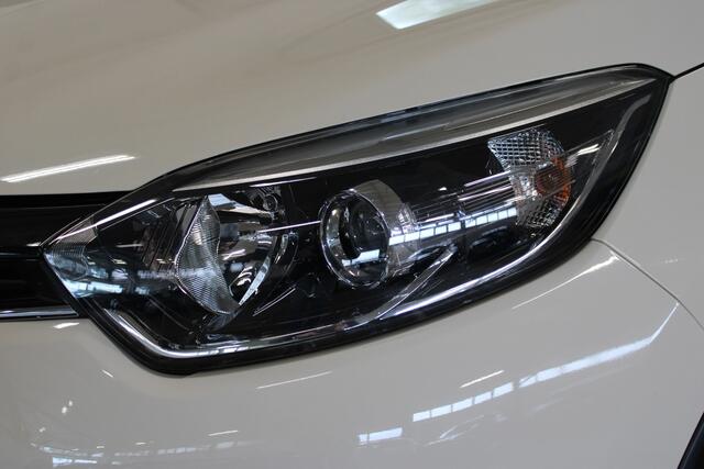 Renault CAPTUR 0.9 TCe Limited | Incl. 12 maanden garantie | Trekhaak | Cruise control | Climate control | Stoelverwarming | Parkeercamera | DAB radio | Navigatie | Recent onderhouden |