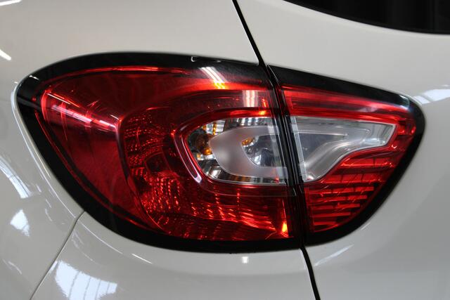 Renault CAPTUR 0.9 TCe Limited | Incl. 12 maanden garantie | Trekhaak | Cruise control | Climate control | Stoelverwarming | Parkeercamera | DAB radio | Navigatie | Recent onderhouden |