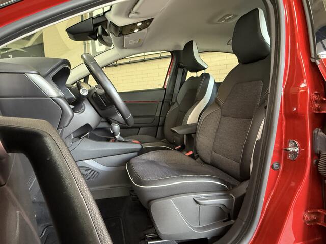 Renault CAPTUR 1.3 TCe 130 Intens | Navi | ACC | Blindspot | Clima | Stoelverwarming | 100% Onderhouden! TOPSTAAT.