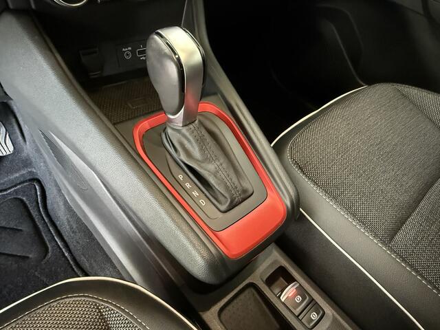 Renault CAPTUR 1.3 TCe 130 Intens | Navi | ACC | Blindspot | Clima | Stoelverwarming | 100% Onderhouden! TOPSTAAT.