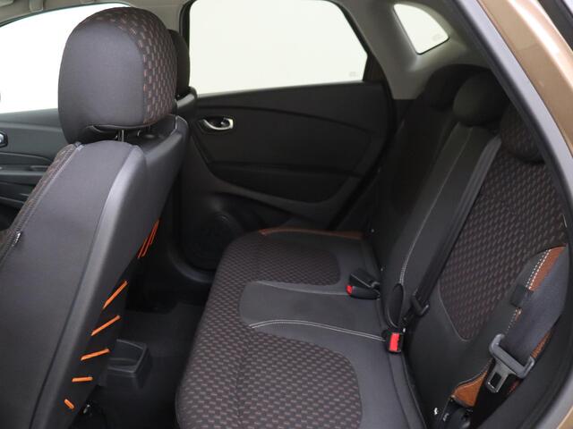 Renault CAPTUR 1.2 TCe Intens |Trekhaak 1200kg | Navigatie/Achteruitrijcamera| Cruise & Climate Control| Privacy Glass | LM Velgen