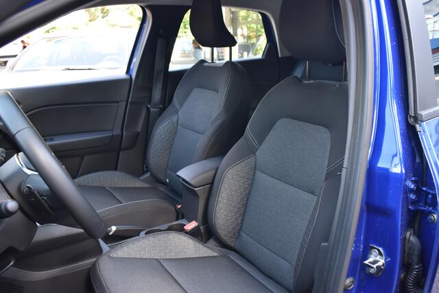 Renault CAPTUR 1.3 TCe 140 Intens Automaat | Navigatie | Airco | Cruise Control | 12 mnd BOVAG garantie Whatsapp 06-53188999