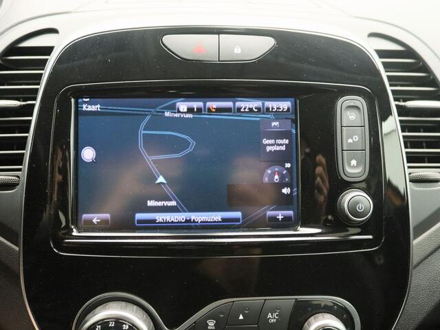Renault CAPTUR TCe 90 Intens | R-Link Navigatie | Easy Life Pack met sensoren rondom en semi-automatisch inparkeren | Climate Control | Two-tone metaalkleur | Ruimtebesparend reservewiel |