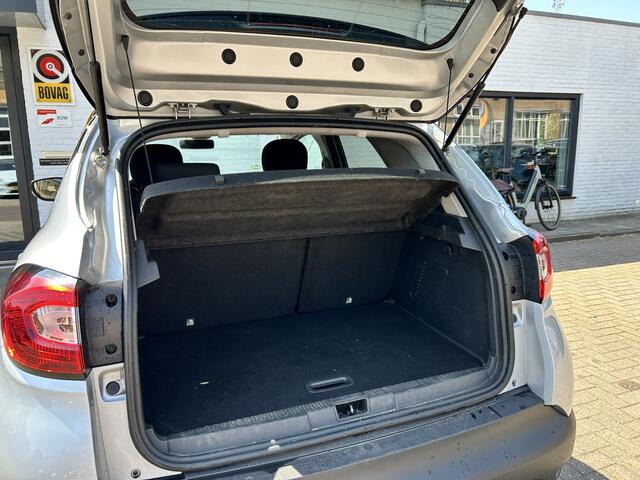Renault CAPTUR 0.9 TCe Dynamique | Achteruitrijcamera | parkeersensoren | Cruise control | DAB radio |