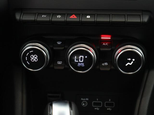 Renault CAPTUR 1.6 E-Tech Plug-in Hybrid 160 Intens Two-Tone Automaat | Navigatie | Trekhaak | Camera |