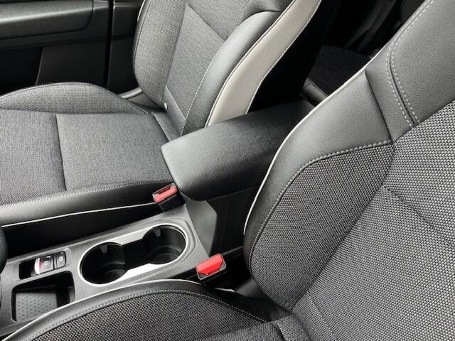 Renault CAPTUR 1.6 E-Tech Hybrid Intens 360 Camera/Carplay