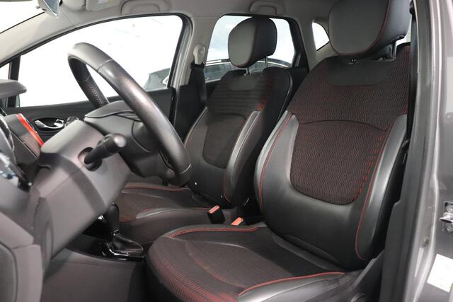 Renault CAPTUR 1.2 TCe Helly Hansen | Camera | Trekhaak | Climatronic | Half Leder | Navigatie | Bluetooth |