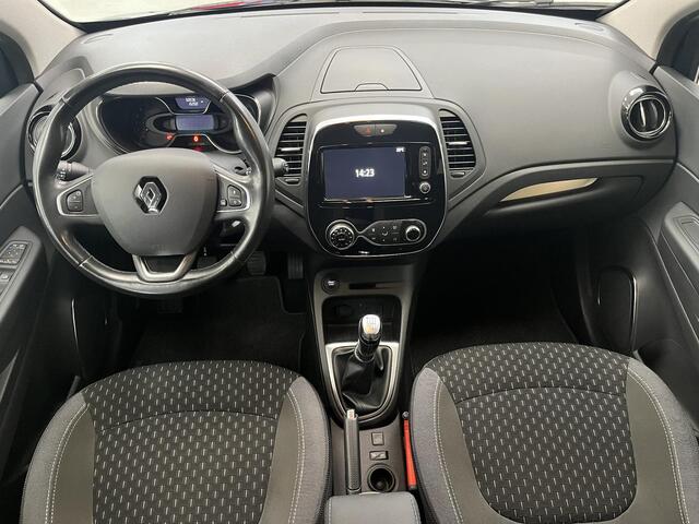 Renault CAPTUR 1.3 TCe Intens / Trekhaak / Eerste Eigenaar / Dealer Onderhouden / LED Verlichting / Navigatie / Easy Parking Pack /