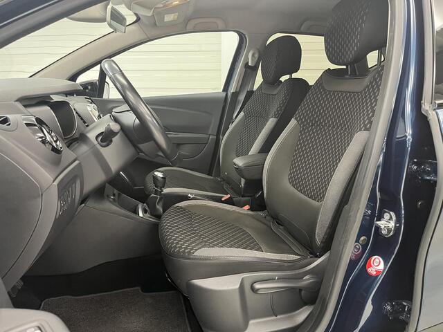 Renault CAPTUR 1.3 TCe Intens / Trekhaak / Eerste Eigenaar / Dealer Onderhouden / LED Verlichting / Navigatie / Easy Parking Pack /