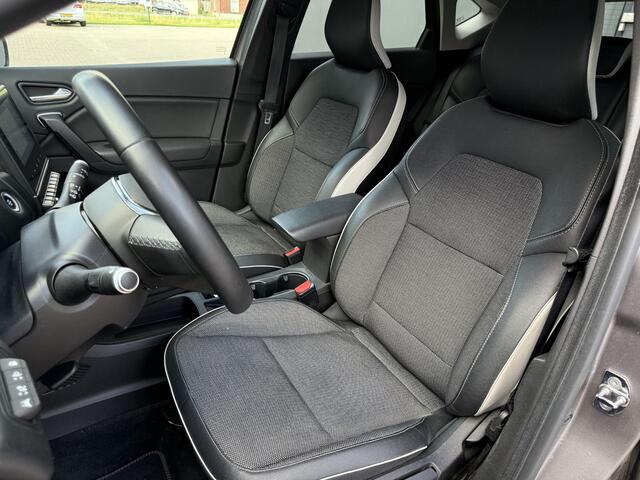 Renault CAPTUR 1.6 E-Tech Plug-in Hybrid 160 Intens / Automaat / Trekhaak / Navigatie / Cruise Control / Climate Control / Keyless Entry & Start