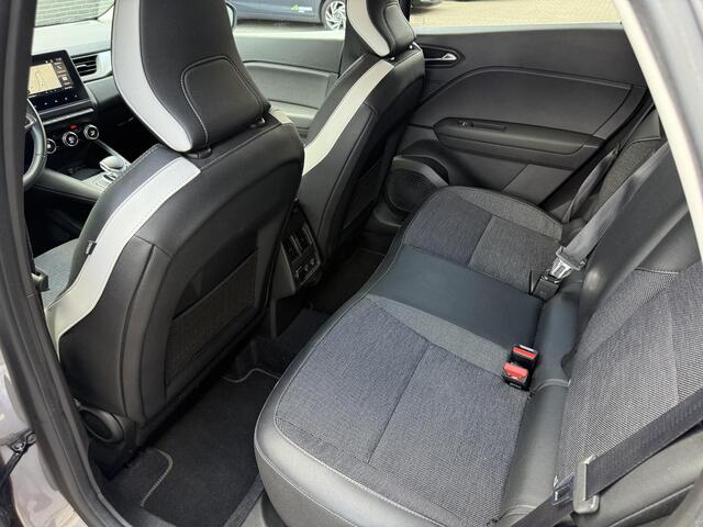 Renault CAPTUR 1.6 E-Tech Plug-in Hybrid 160 Intens / Automaat / Trekhaak / Navigatie / Cruise Control / Climate Control / Keyless Entry & Start