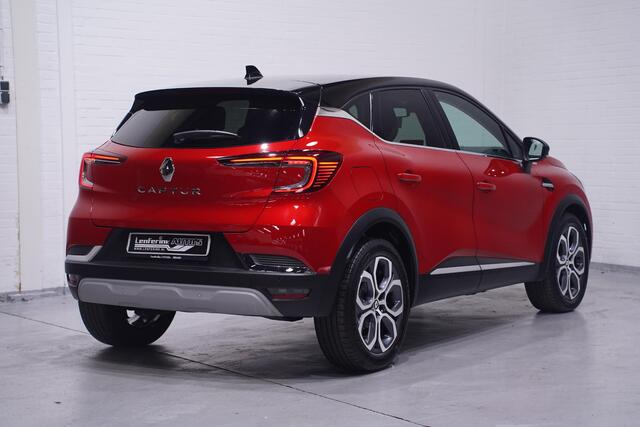 Renault CAPTUR 1.3 mild hybrid 160 iconic camera apple navigatie PDC v+a digitale-cockpit LMV 18-inch schakelflippers DAB Cruise privateglas clima grootlicht-assist keyless entry/start stuurverwarming LED-verlichting