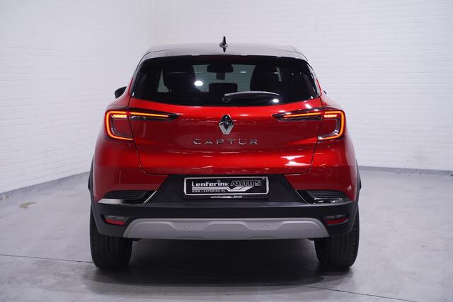 Renault CAPTUR 1.3 mild hybrid 160 iconic camera apple navigatie PDC v+a digitale-cockpit LMV 18-inch schakelflippers DAB Cruise privateglas clima grootlicht-assist keyless entry/start stuurverwarming LED-verlichting