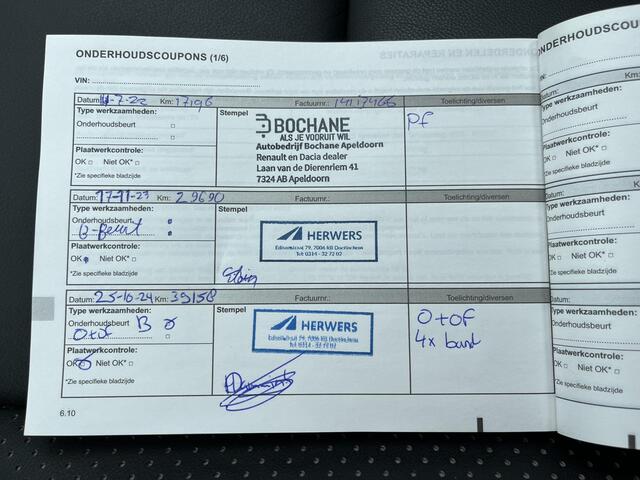 Renault CAPTUR 1.3 TCe 140 Intens Automaat / 100% Dealeronderhouden / Achteruitrijcamera / Verwarmde Voorstoelen / Navigatie full map / Apple Carplay & Android Auto / Cruise- en Climate Control / Keyless Entry & Start /