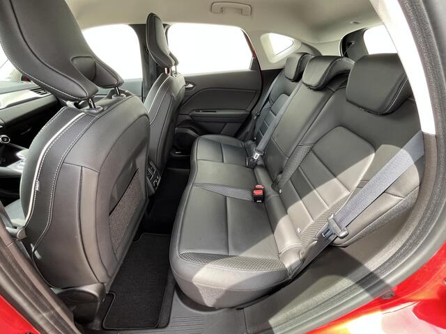 Renault CAPTUR 1.3 TCe 140 Intens Automaat / 100% Dealeronderhouden / Achteruitrijcamera / Verwarmde Voorstoelen / Navigatie full map / Apple Carplay & Android Auto / Cruise- en Climate Control / Keyless Entry & Start /