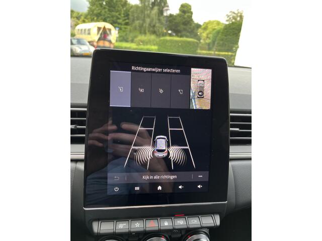 Renault CAPTUR TCe 90 techno | 360* Camera | Groot schem navigatie 9'3 | Lage tellerstand | Draadloze telefoonlader |