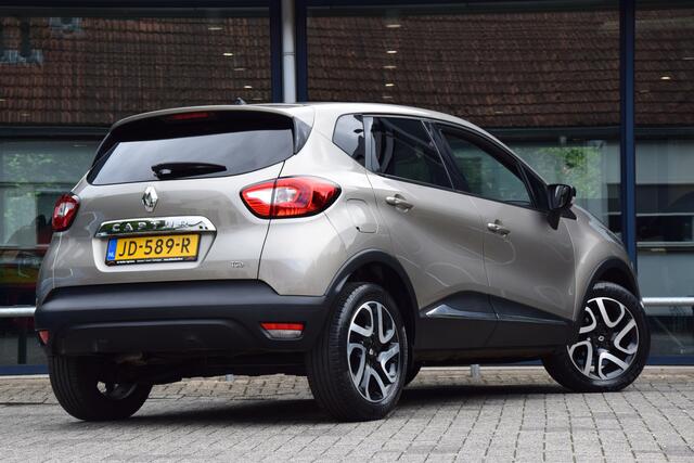 Renault CAPTUR 0.9 TCe 90PK Dynamique | Org. NL | Nieuwe APK | Navigatie | Bluetooth Telefoonverbinding | Parkeersensoren Achter | 17'' Velgen | Keyless Entry |