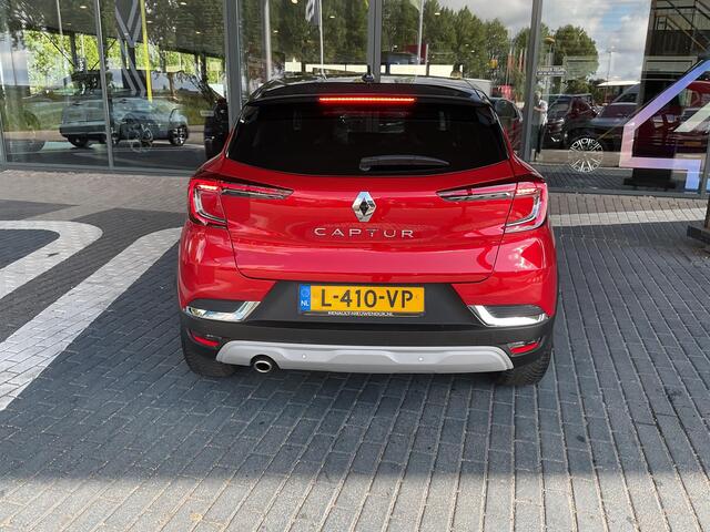 Renault CAPTUR 1.3 TCe 140 Intens AUTOMAAT / PARKEERSENSOREN + CAMERA / LICHTMETALENVELGEN / CLIMATE CONTROL / NAVIGATIE / APPLE & ANDROID CARPLAY