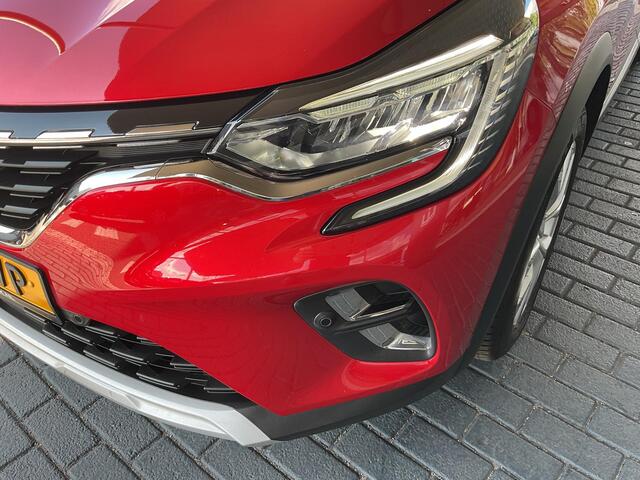 Renault CAPTUR 1.3 TCe 140 Intens AUTOMAAT / PARKEERSENSOREN + CAMERA / LICHTMETALENVELGEN / CLIMATE CONTROL / NAVIGATIE / APPLE & ANDROID CARPLAY