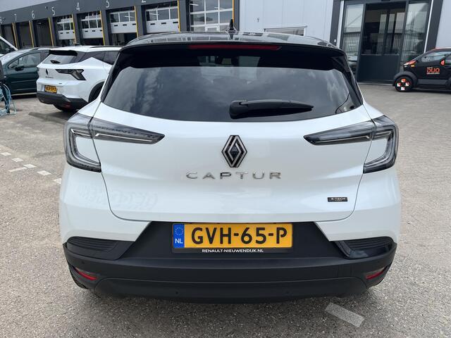 Renault CAPTUR 1.6 E-Tech full hybrid 145 techno / SCHUIFKANTELDAK ELECTRISCH / HARMAN KADON / PACK WINTER / LEDER STUURWIEL