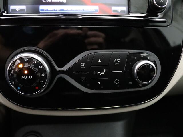 Renault CAPTUR 120pk TCe Initiale Paris Camera | Cruise | Navi | Parkeersens. v+a | Stoelverw. | Trekhaak | Panoramadak