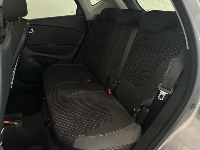 Renault CAPTUR 1.2 TCe 120 EDC Intens | Trekhaak | Navigatie | Climate Control | Cruise Control | Parkeersensoren voor, zij, achter en achteruitrijcamera | 2e eigenaar+ dealer onderhouden!
