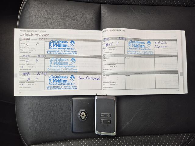 Renault CAPTUR 1.3 TCe 130 Automaat Edition One / Elektrische Trekhaak / Pack Siège / Lederen Bekleding Apple Carplay Android Auto / Allseason banden / Glazen schuif- en kanteldak / Stuur-, Stoel en Voorruitverwarming / Rondomzicht camera / Adaptief CC / Lichtmetalen wi