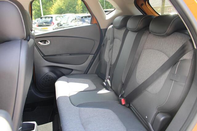 Renault CAPTUR 1.2 TCe Intens | Stoelverwarming | Navigatie | Parkeersensoren | All Seasonbanden | Dodehoekdetectie | Cruisecontrol | LMV