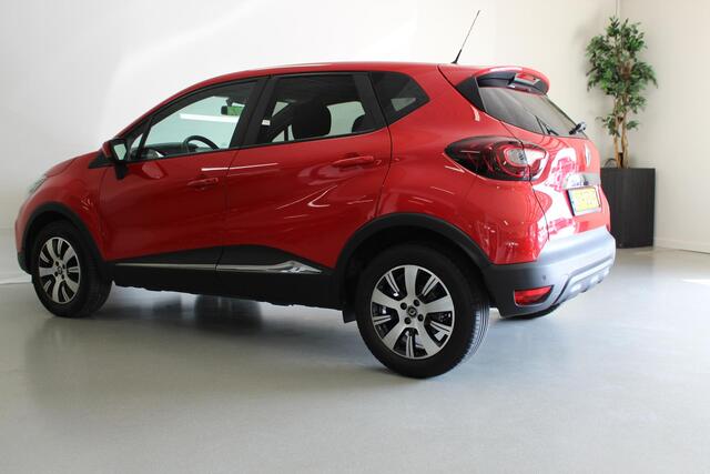 Renault CAPTUR 0.9 TCe Limited | NL-AUTO+N.A.P! | AIRCO | DAB-RADIO | NAVIGATIE | PDC-A | KEYLESS | 16'LMV |