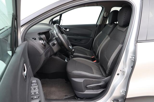 Renault CAPTUR 0.9 TCe Intens | Navigatie | Dodehoeksensoren | Climate Control | Cruise Control | Camera