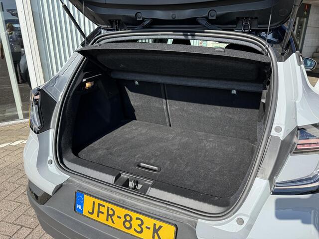 Renault CAPTUR 1.3 mild hybrid 160 techno | Google Maps geïntegreerd | Achteruitrijcamera | LED | Key-less | DAB | Climate Control | Lichtmetaal |