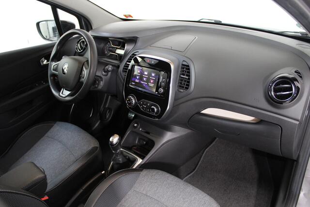 Renault CAPTUR 1.3 TCe Intens | Keyless | Camera | Trekhaak | Navi | Dealer Oh