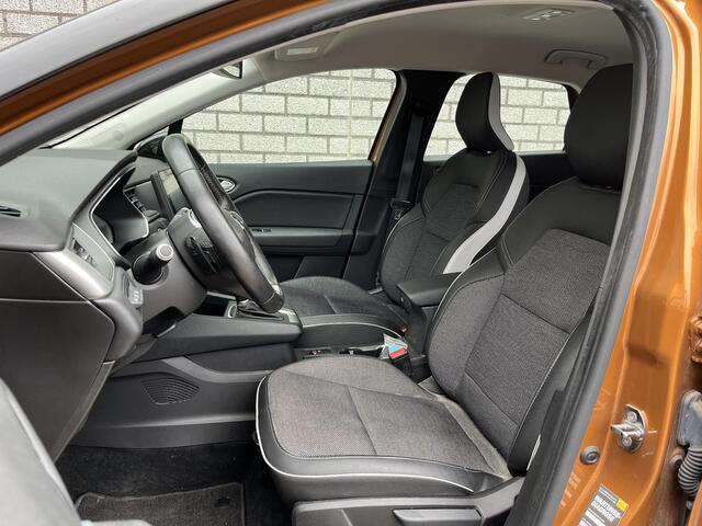 Renault CAPTUR 1.3 TCe 155 Intens | Apple CarPlay / Android Auto | Parkeersensoren achter | Navigatie |