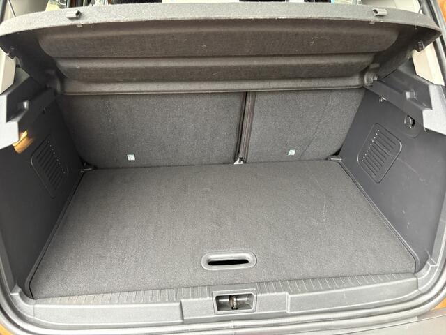 Renault CAPTUR 0.9 TCe Intens, navi, parkeerassist, climate/cruise