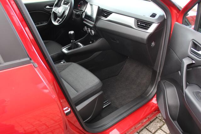 Renault CAPTUR 1.3 TCe 140 Intens Clima-Cruise-Navi-Camera-Carplay 18.000 KM !!