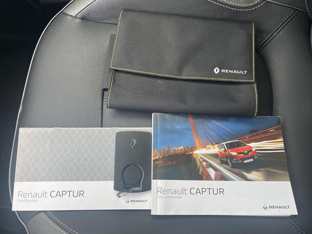 Renault CAPTUR TCe 120 EDC Xmod / Achteruitrijcamera / Verwarmde Voorstoelen / Navigatie full map / Keyless Entry & Start / Cruise- en Climate Control / Parkeersensoren voor en achter / Bluetooth / Radio