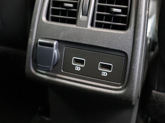 Renault CAPTUR TCe 90pk Techno | Achteruitrijcamera | Navigatie | Parkeersensoren voor/achter |