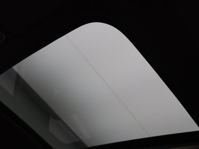 Renault CAPTUR Stam Limité 75 E-Tech 160pk full hybrid techno NIEUW! #35 van 75 Automaat Harman Kardon | 360° Camera | Adapt. Cruise | Stoel-/stuurverw. | Panoramadak