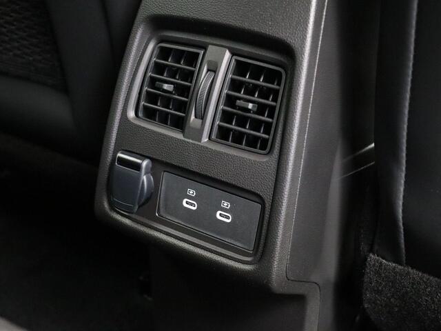 Renault CAPTUR 1.8 E-Tech full hybrid 160pk techno | Active driver assist | Stoel- en stuurwielverwarming | 360 graden camera |