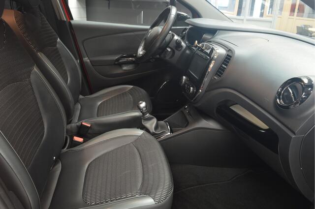 Renault CAPTUR 0.9 TCe Dynamique // 116.000 km // CLIMA // CRUISE // PDC // TREKHAAK // NAVI // *** ZATERDAG 25-10 GESLOTEN ***