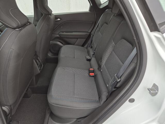 Renault CAPTUR 1.3 mild hybrid 160 Evolution EDC Automaat / Navigatie via Apple Carplay of Android Auto / Trekgewicht 1200 kg / Stoelverwarming / Achteruitrijcamera / Cruise control / Climate control /