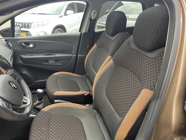 Renault CAPTUR 0.9 TCe Intens Panorama dak/Trekhaak/Navi/Camera.